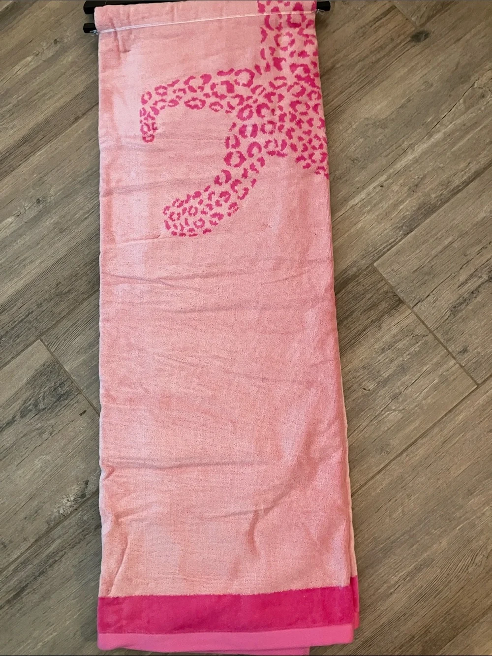 🎀Juicy Couture beach towel leopard print 6 ft long pink leopard on front NWT
